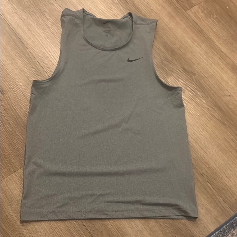 NWOT Nike Singlet- Size S